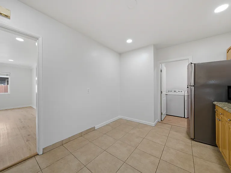 16306 S Denver Ave — Photo 47