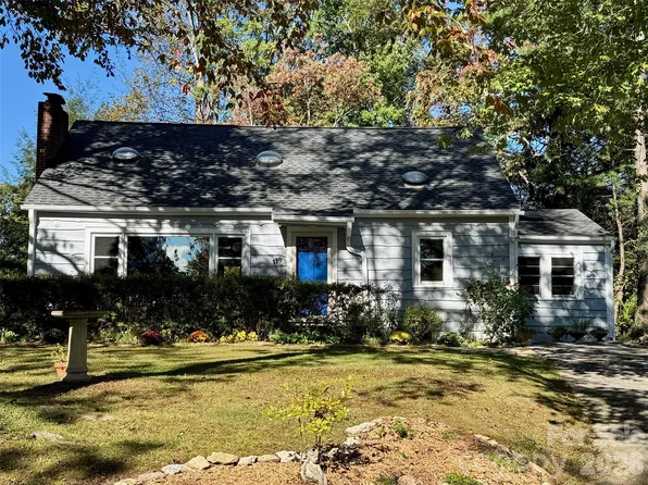 119 Briarwood Ln, Hendersonville, NC 28791
