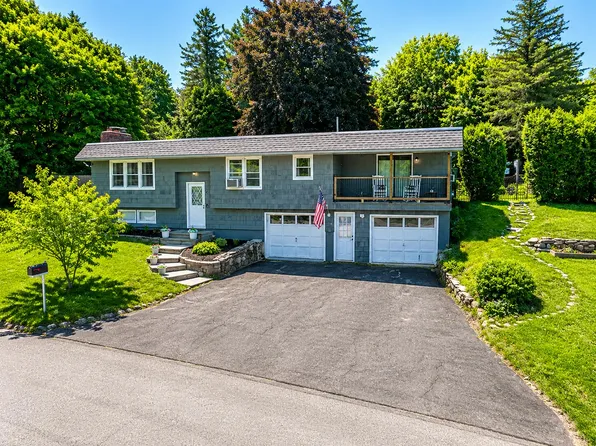 6 Jacqueline Avenue, Lewiston, ME 04240