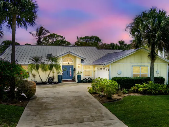 8789 SE Woodwind Street, Hobe Sound, FL 33455