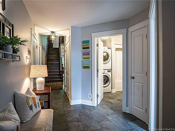 4th image of 21 Camden Ln