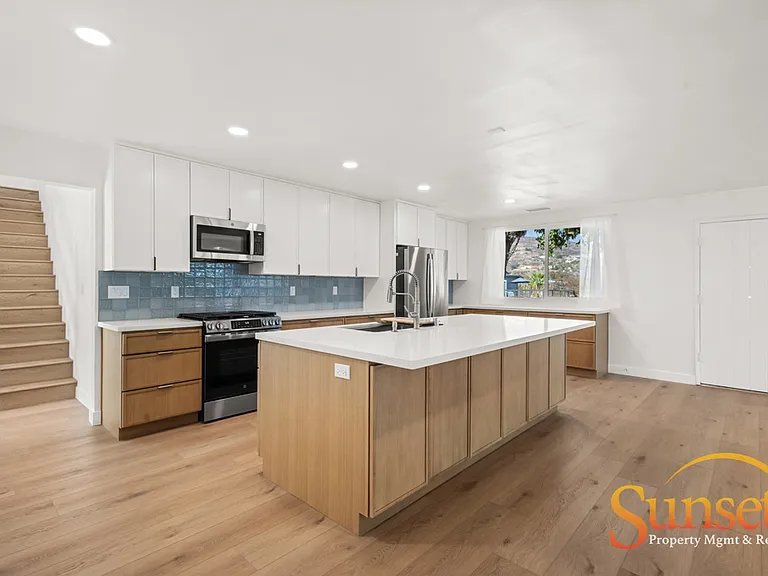 8848 Harness St — Photo 3