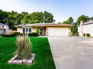 26560 Kingswood Dr, Olmsted Township, OH