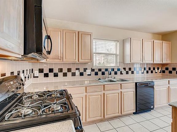 5th image of 2203 Bristol Bend Ln
