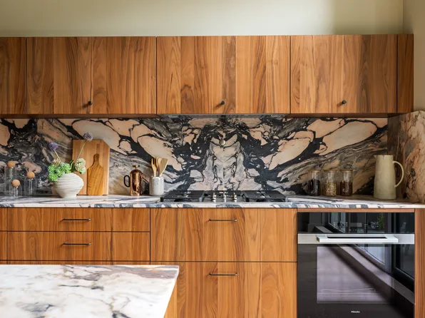 323 Clinton Street image 15 of 30