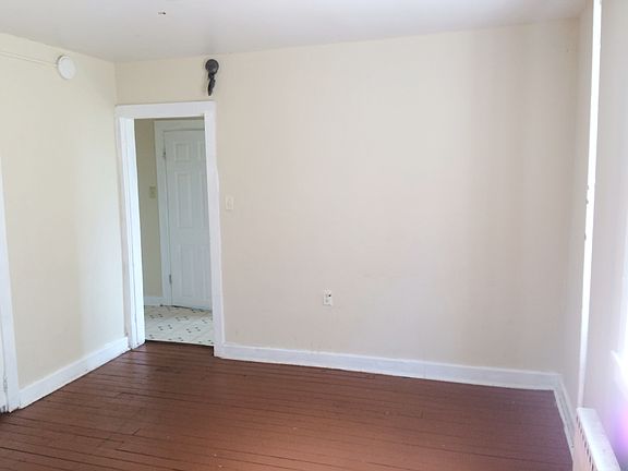 3rd image of 408 W Lincoln Hwy APT 4