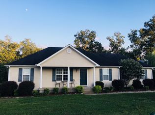 909 Fall Creek Dr, Murfreesboro, TN 37129