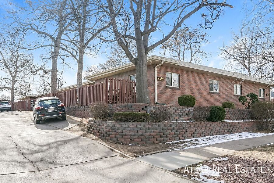 1st image of 2424 W 35th Ave APT 3