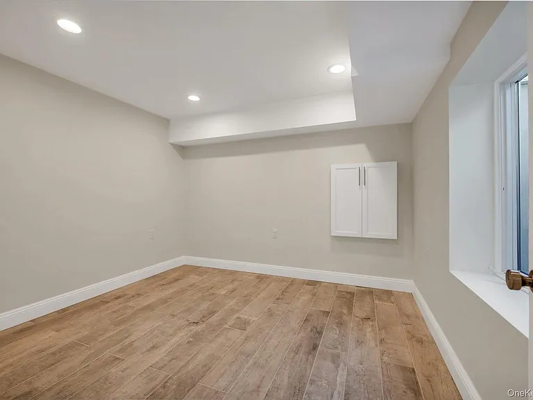 68 Edgewood Rd #B — Photo 11