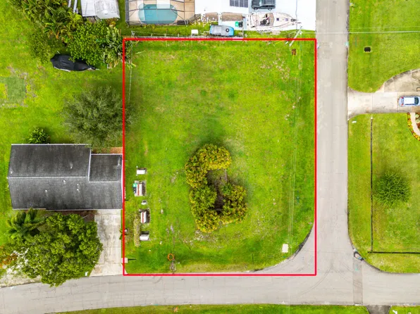 721 SE Fallon Drive, Port St Lucie, FL 34983