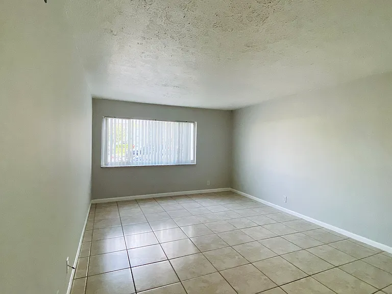 125 Shore Ct #107A — Photo 20