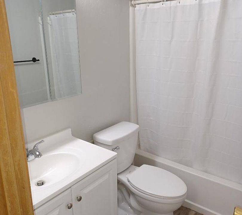 1st image of 6130 SW 26th Ct APT D
