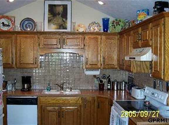 5th image of 15032 S Karen Cir