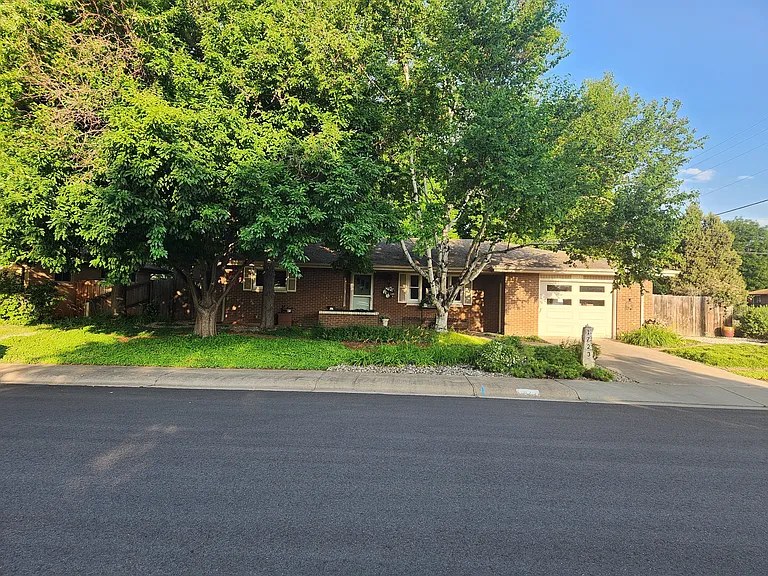 1723 Del Norte Ave — Photo 1