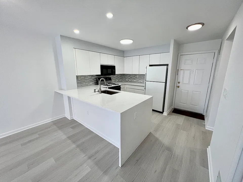 404 Williams Ct