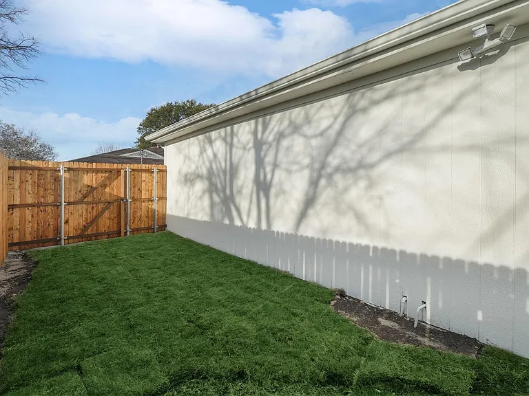 6449 Lontos Dr — Photo 6