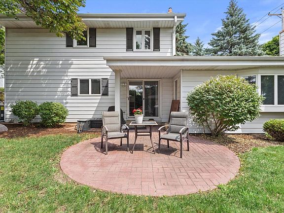 3rd image of 6011 W Edgerton AVENUE