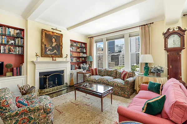 Sold by Compass | media 2