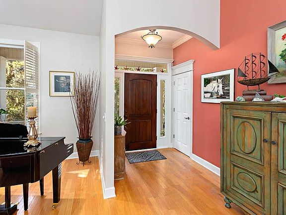 3rd image of 420 Mimosa Dr