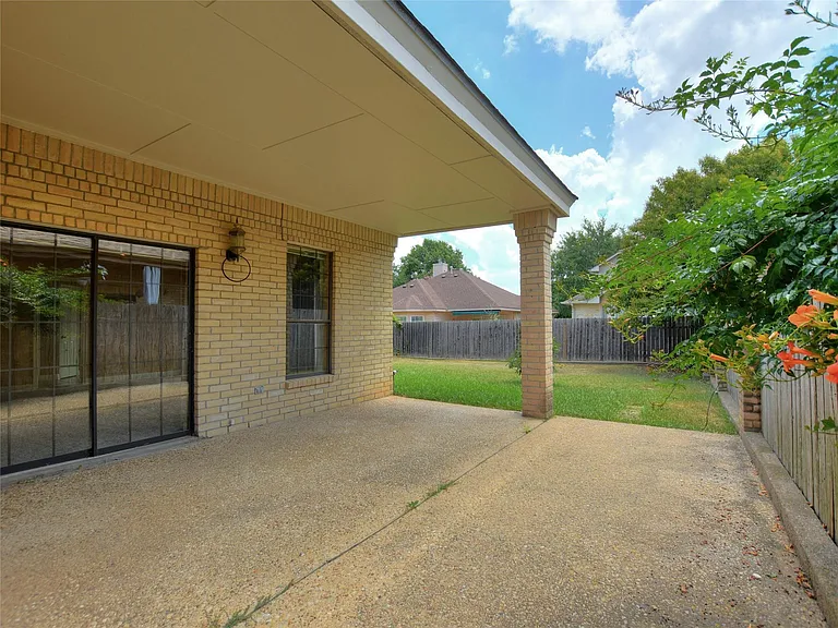 10215 River Plantation Dr #B — Photo 33