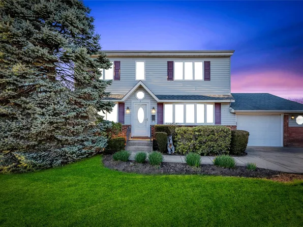 2 Washington Avenue, Hicksville, NY 11801