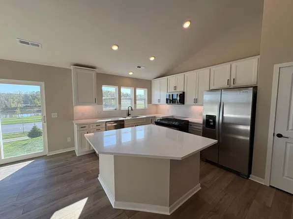 8827 63rd St S, Cottage Grove, MN 55016
