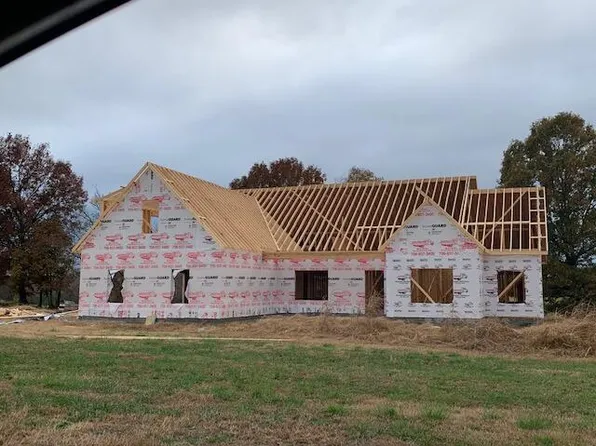 28 Louie Ln, Rock Spring, GA 30739