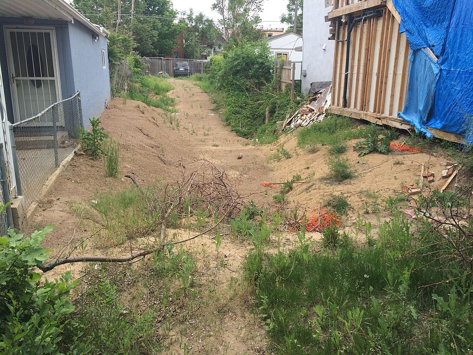1st image of 2442 Glenarm Pl