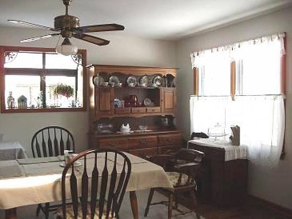 Breakfast room