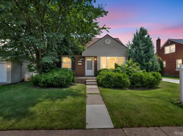 7641 Pelham Rd, Allen Park, MI 48101