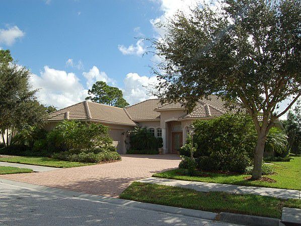 1st image of 2238 Sonoma Dr