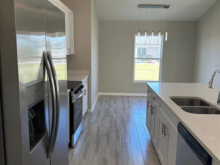3610 NE 9th Pl — Photo 15