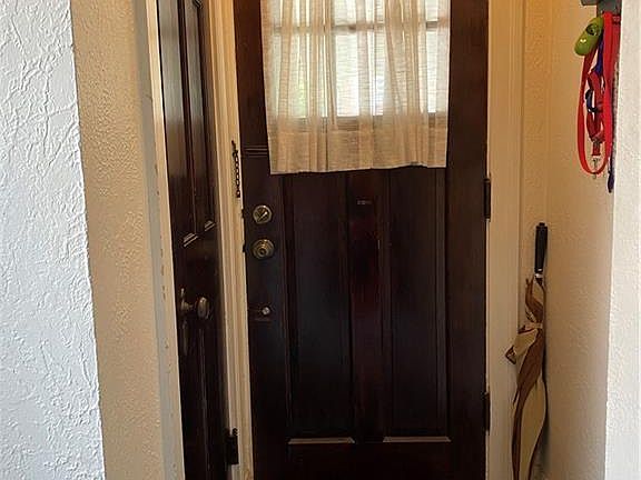 5th image of 288 Meadow St
