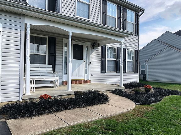 3rd image of 813 Slate Hill Dr
