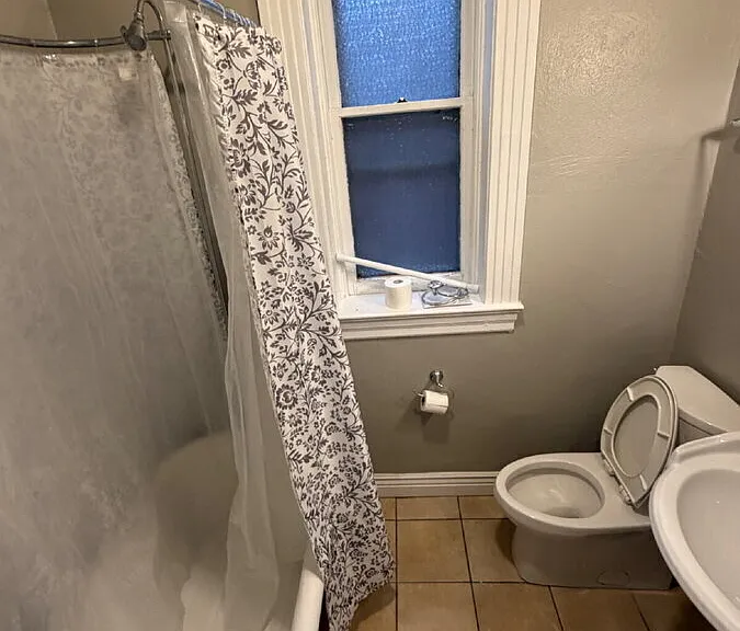 2211 Jules St #2F — Photo 8