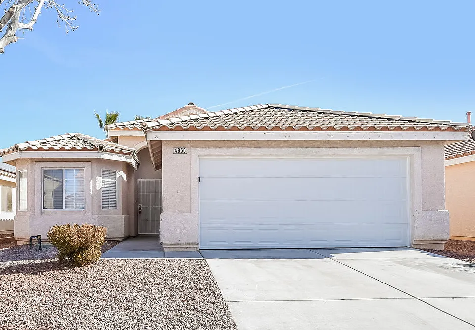 4850 Drifting Pebble St