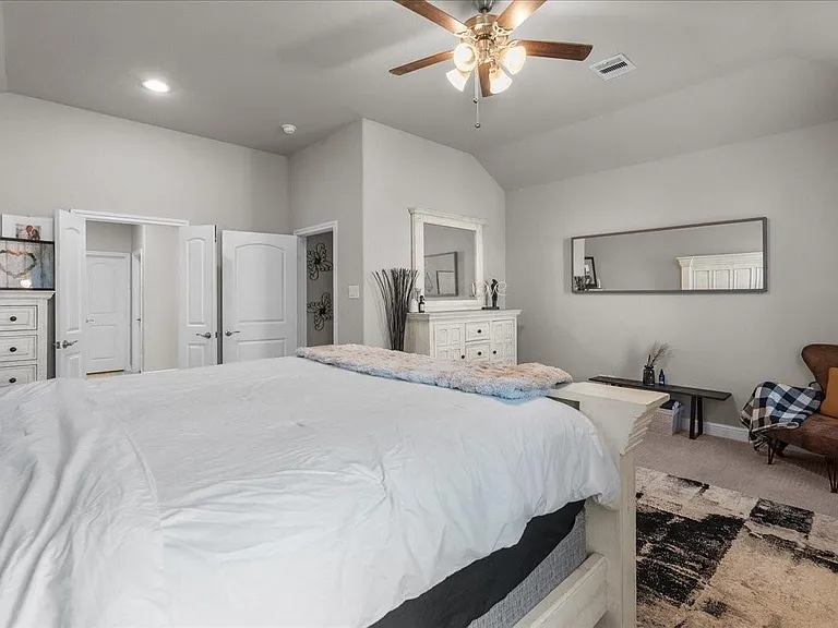 2417 Lake Mist Dr — Photo 22