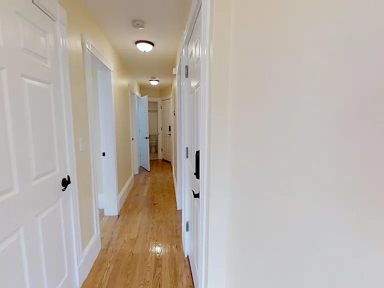 50 Lowell St #2L — Photo 5