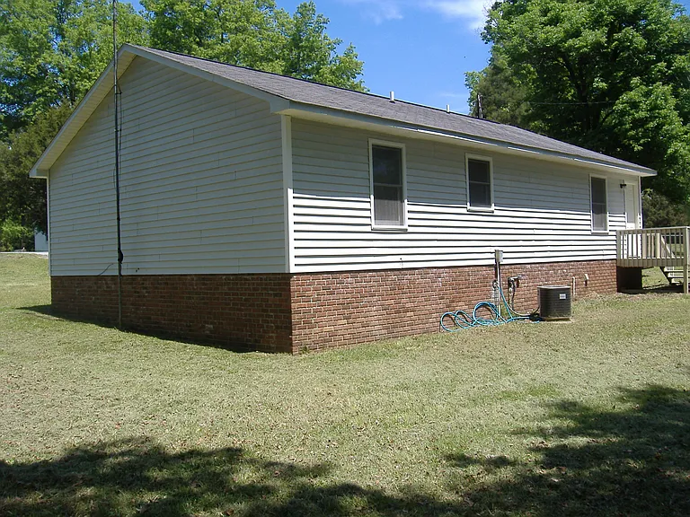 619 Johns Creek Rd — Photo 2