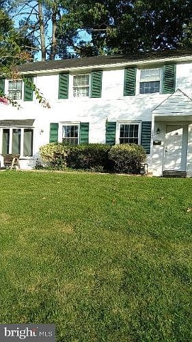 2nd image of 3024 Edmonds Rd