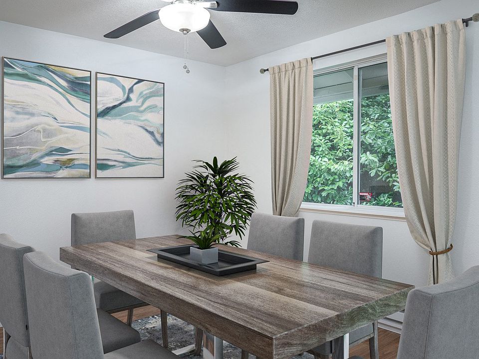Mountain Knolls | Dining Room
