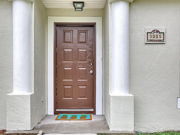 2nd image of 3005 Tropical Cir SE
