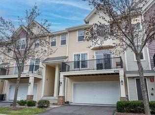 3661 Hazel Trl UNIT B, Woodbury, MN 55129