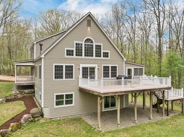 43 Oslo Street, Moultonborough, NH 03254