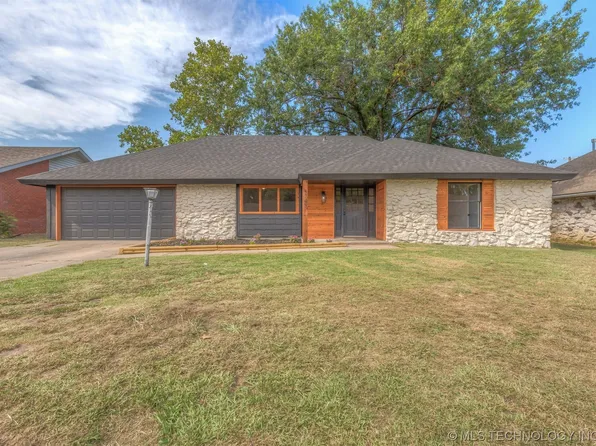 5745 E 47th Pl, Tulsa, OK 74135