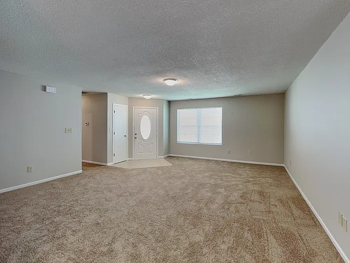 4440 Riverbrook Ln — Photo 6