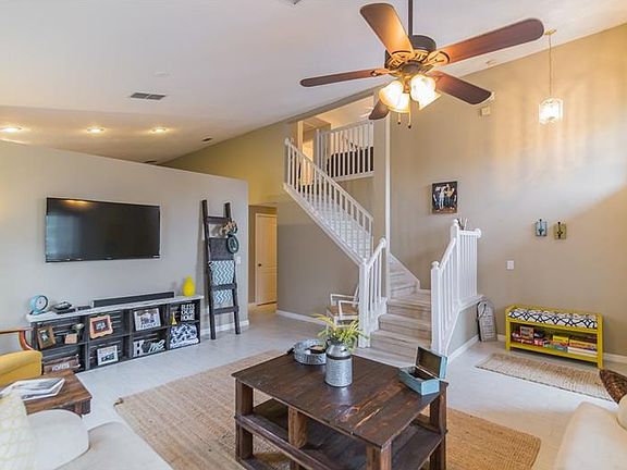 4th image of 214 Friesian Way