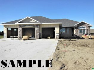 8 Cardinal Ct #PHASE 6, South Sioux City, NE 68776