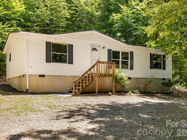 94 Long Ridge Rd, Candler, NC 28715