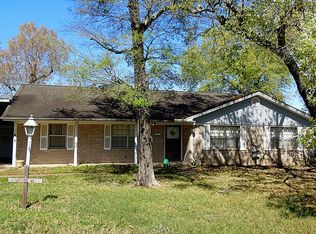 108 Staples Dr, Baytown, TX 77523